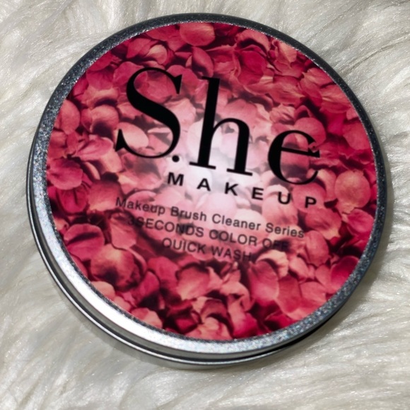 Makeup brush cleaner - Picture 2 of 2